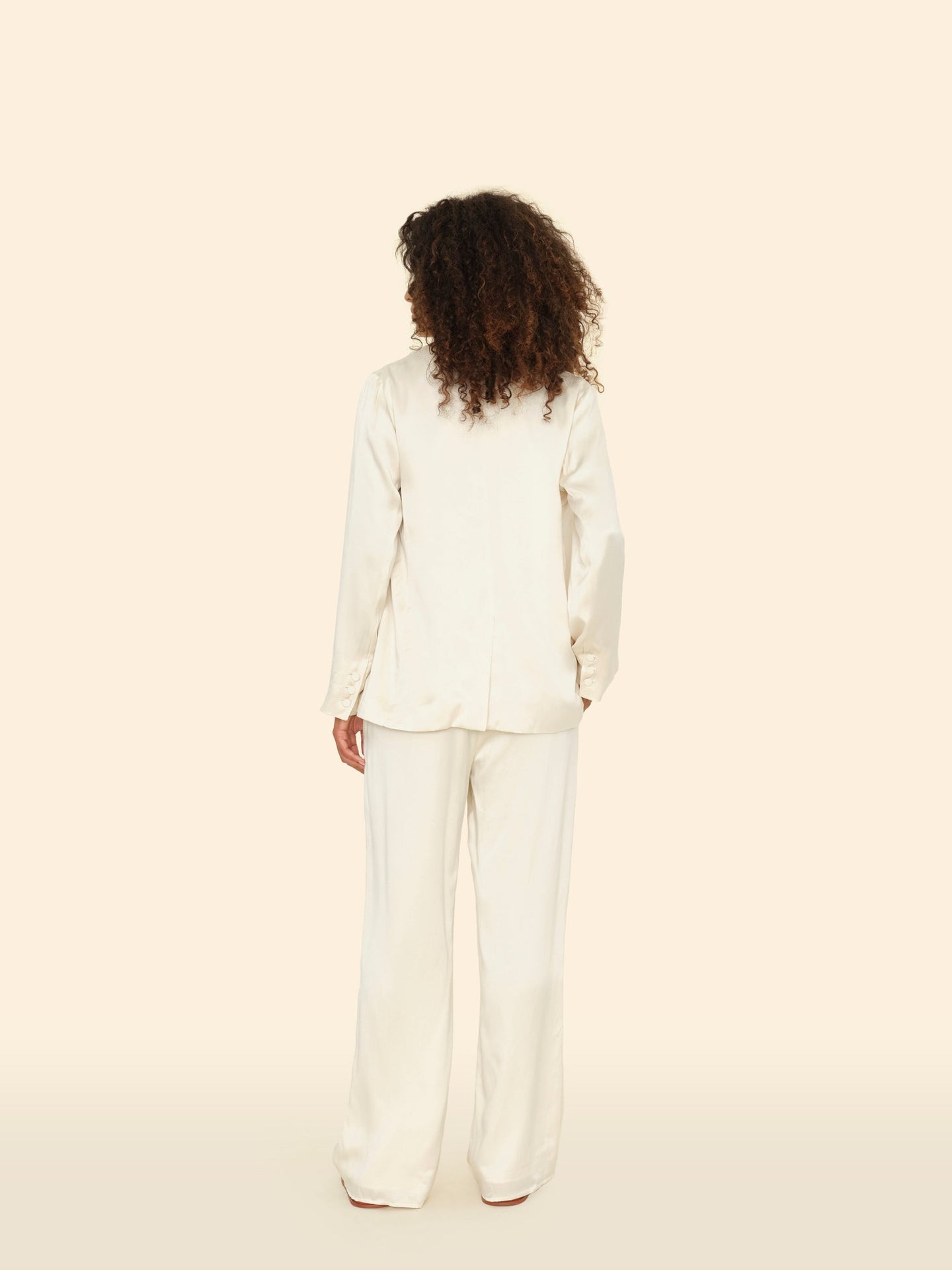 X2501 Pant Oyster Shell Bella Silk Pant Oyster Shell Bella Silk Pant