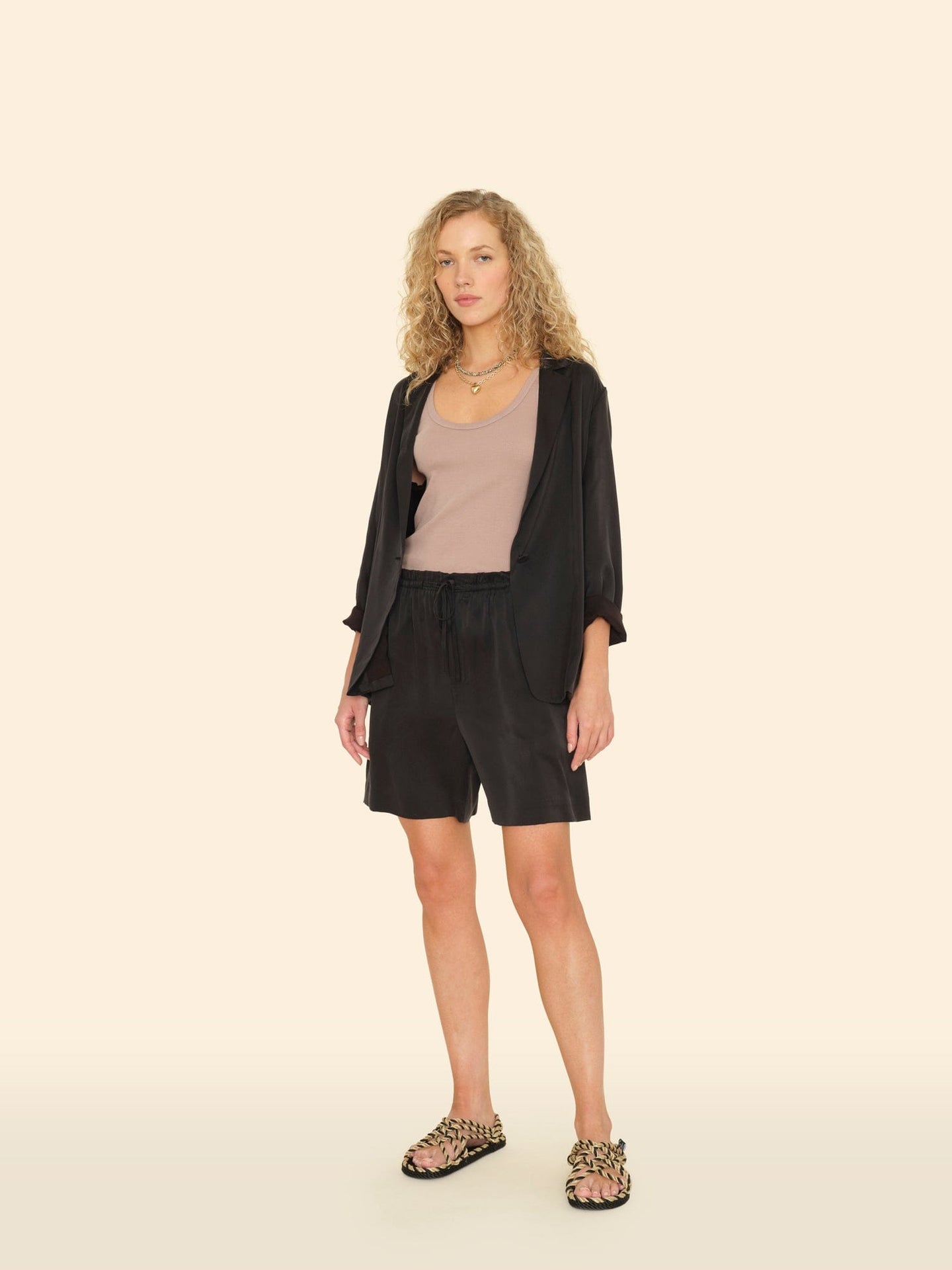 X2501 Short Black Selma Short Black Selma Short