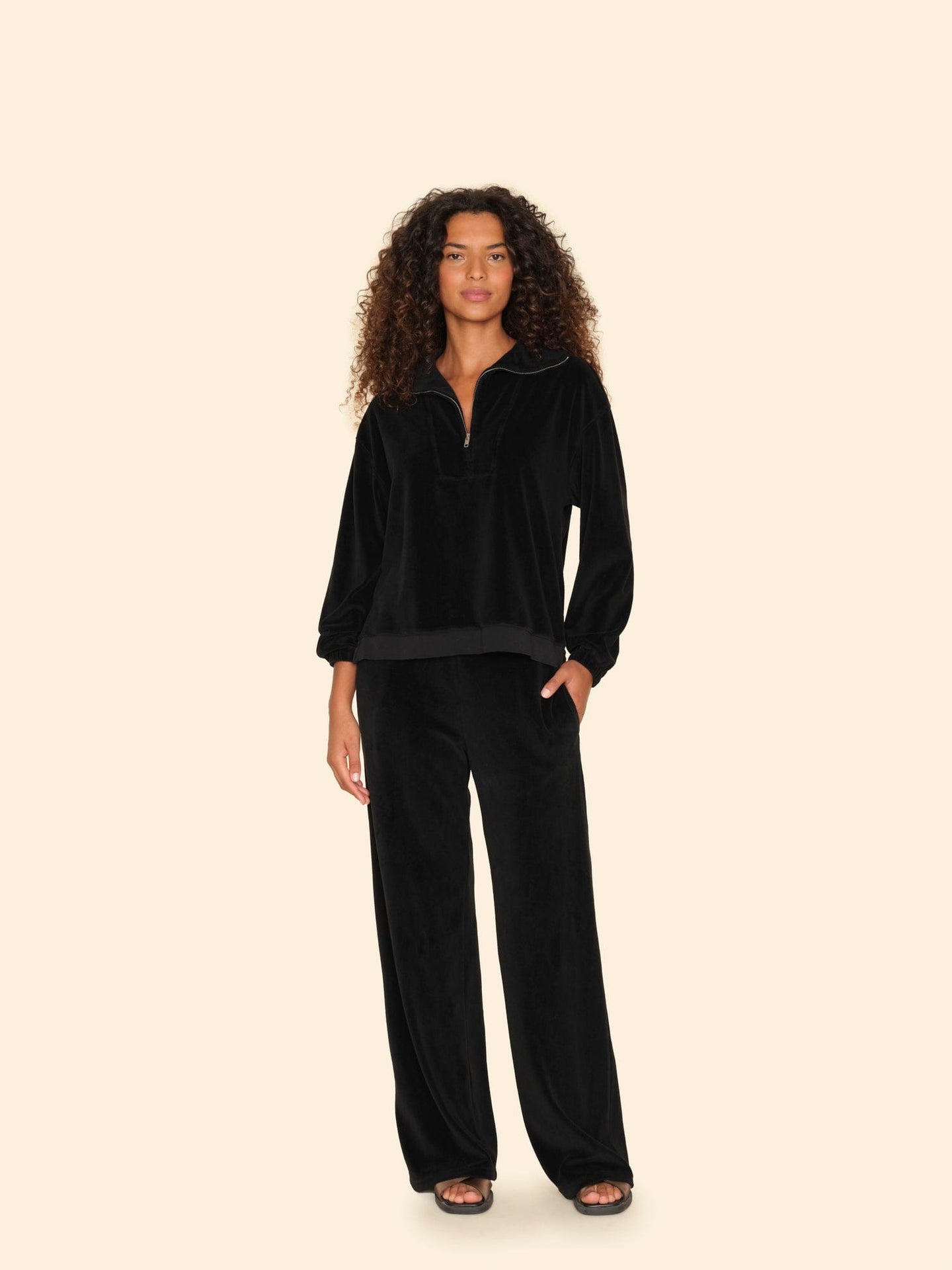 Xirena Sweatpant Black Mavis Velour Sweatpant Black Mavis Velour Sweatpant