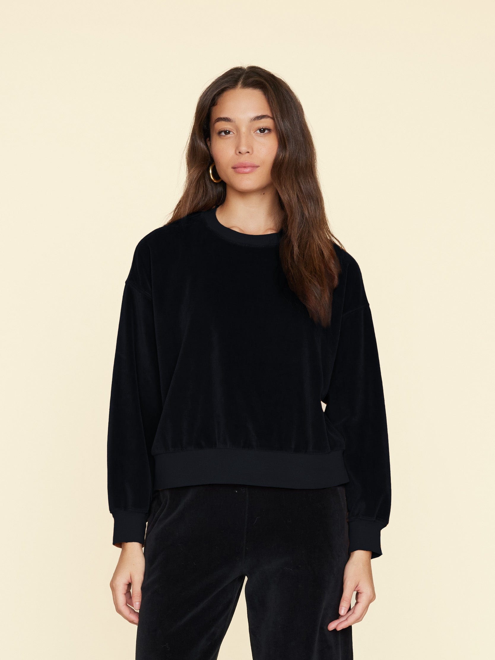 Black velvet sweatshirt best sale