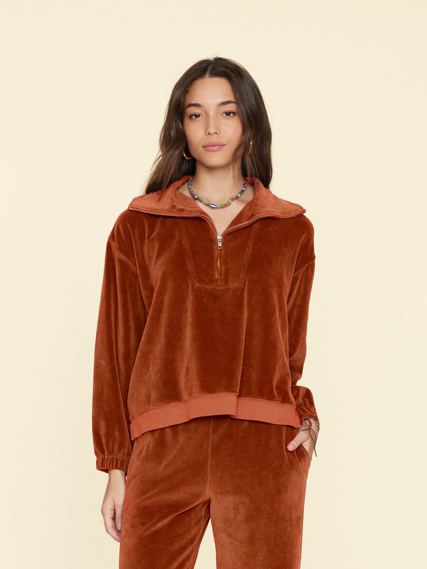 Xirena Sweatshirt Brown Sugar Oliver Velour Sweatshirt